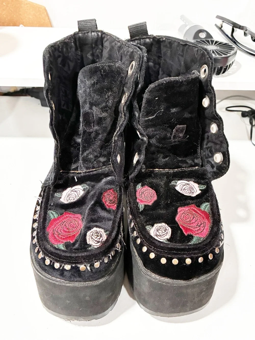 T.U.K Black Velvet Rose and Snake Nosebleed Velvet Heeled Boots Size 6